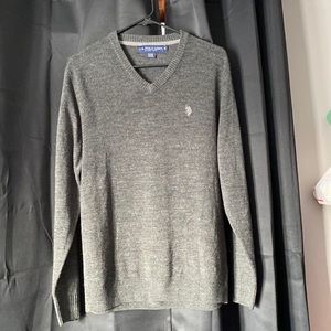 US Polo Assn V-Neck Sweater Med.